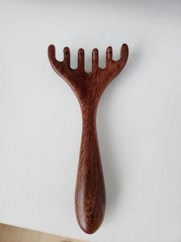 Natural Golden Sandalwood Five-Claw Scalp Massager Gua Sha Tool Back Scratcher Spa Handheld Meridian Massage Comb Hair Care photo review