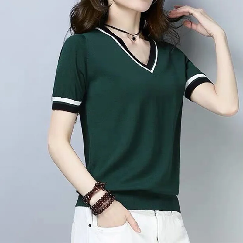 2024 New Summer Office Lady Simplicity Loose Casual Retro T-shirts for Women Korean Style Cotton Linen V Neck Short Sleeve Tops