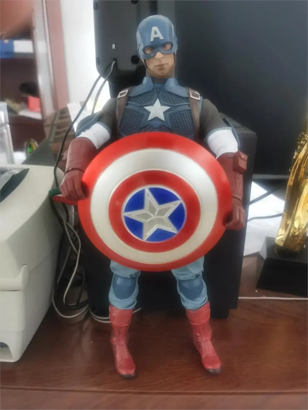 Marvel Captain America Actionfigur im Maßstab 1:6 – stark bewegliche Gelenke, vollständig beweglich, hochwertiges Sammlerspielzeug für Fans