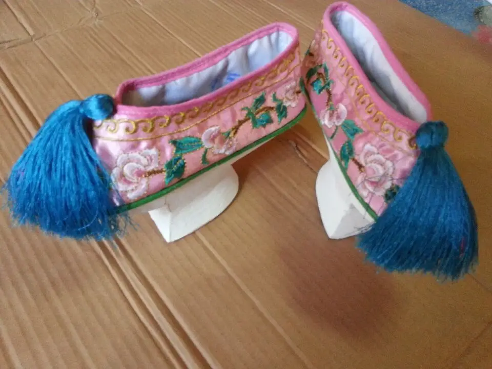 Sapatos Zhen Huan's Qing Dynasty Ge, Cos Qing Shoes, Props Flag Shoes, Palace Qingchuan Flower Pot Bottom Shoes, Sapatos bordados