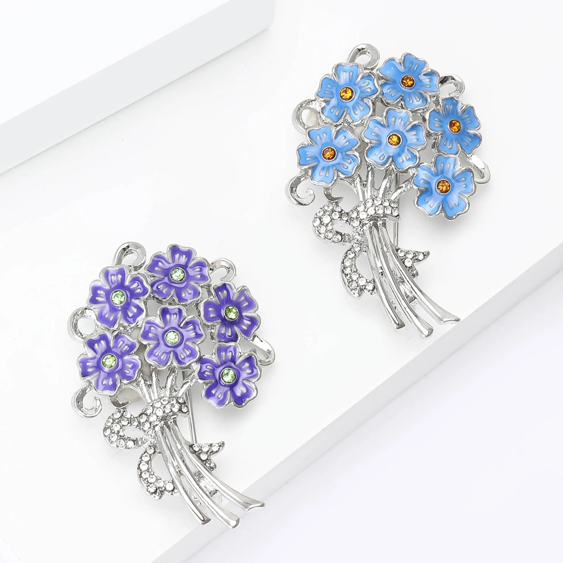 النسخة الكورية الجديدة بروش زهرة كروية رائعة مطرزة بالزيت من حجر الراين مع مزاج عصري