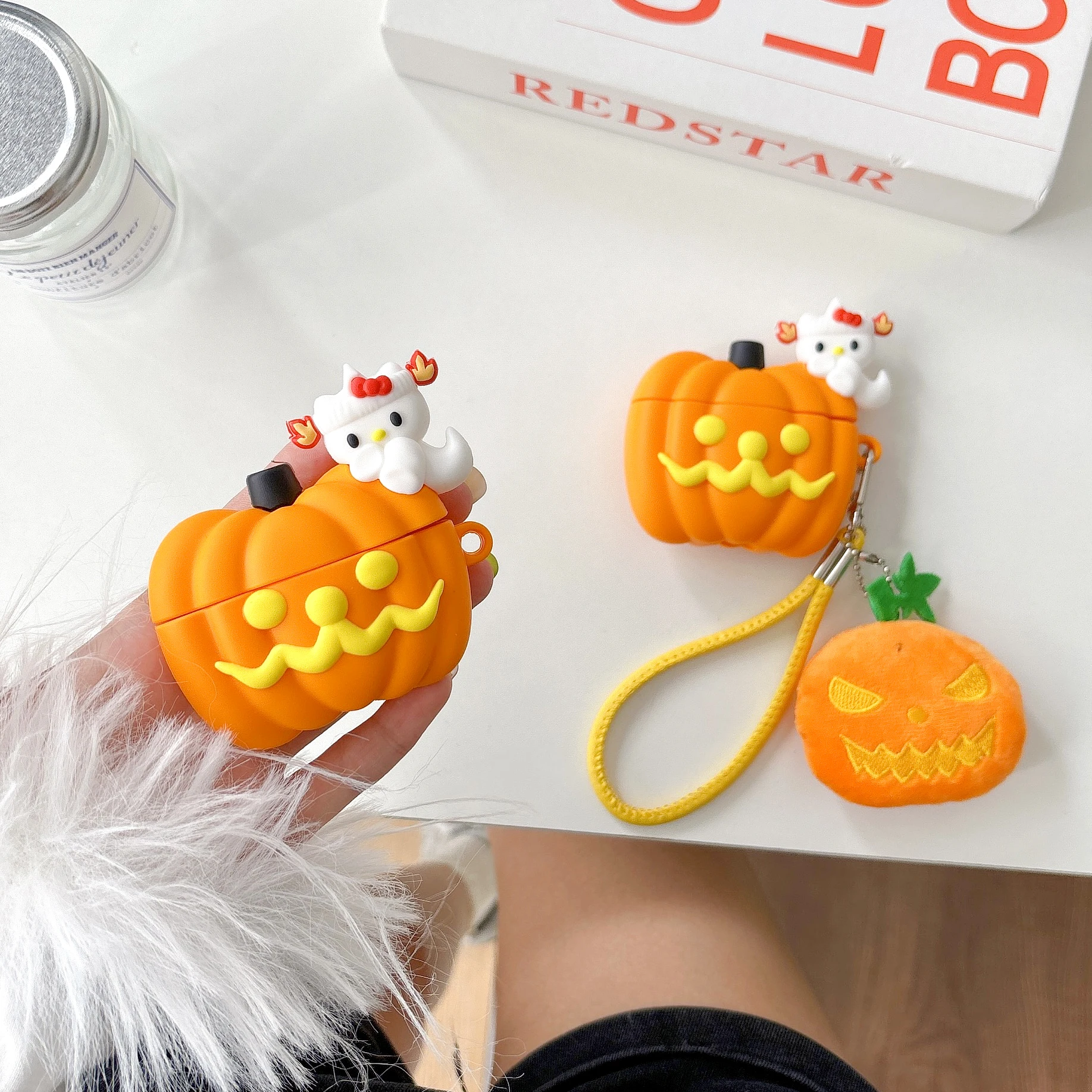 Pumpkin Ghost Style Hello Kitty With Plush Lanyard Headphone Case For Airpods 1 2 3 4 Pro Pro 2 Kawaii Sanrio Soft Shell Cover