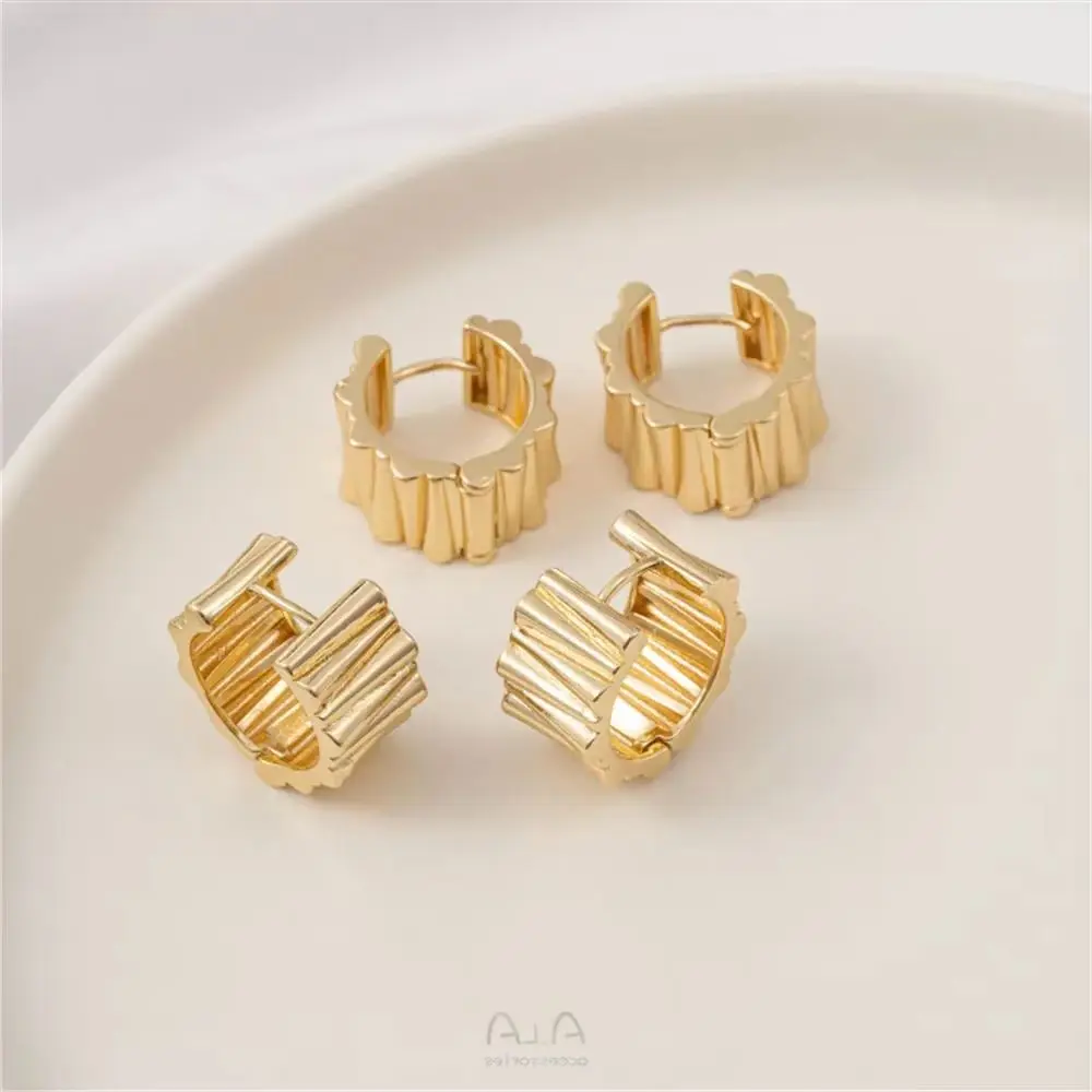 

14K Gold Color Plating Pleated C-ring Earrings Metallic Style High-end French Style Ear Buckle Luxurious and Fashionable Earring