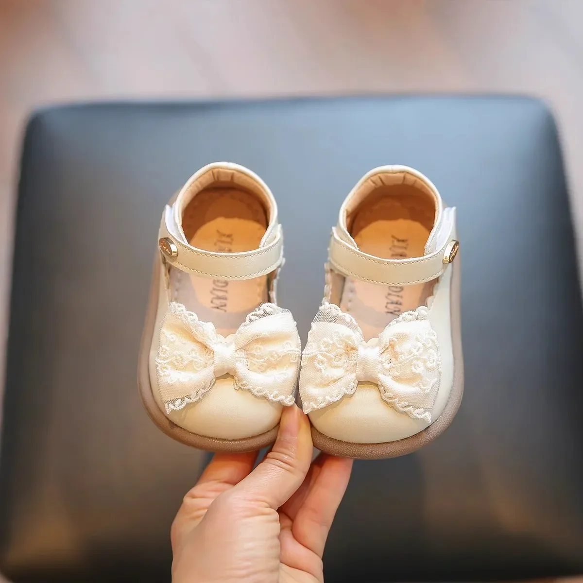 

Baby Girls Princess Shoes Round Toes Non-slip Kids Walking Shoes Pu Hook&loop 2025 New Girls Leather Shoes Mesh Lace Bows