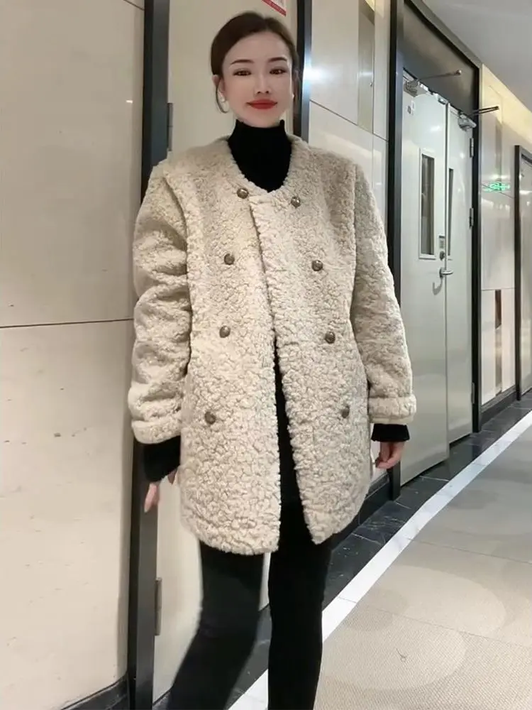 

Утепленное пальто из овечьего бархата с двойным рядом пуговиц, свободного кроя, однотонное, в стиле ретро, осенне-зимняя новинка, женская мода