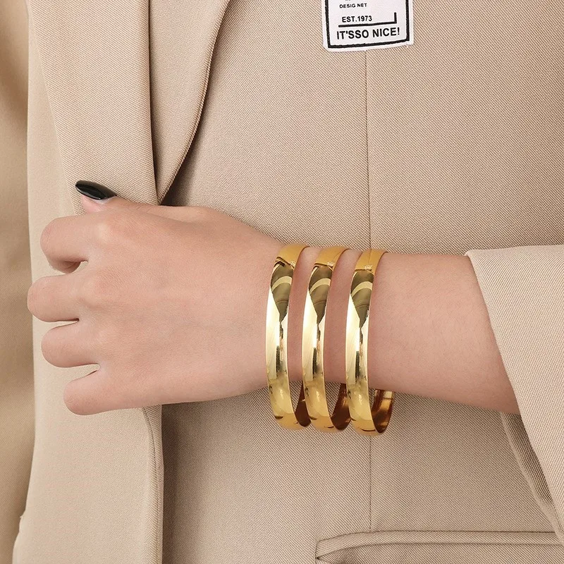 Holyfun Bransoletka ze stali nierdzewnej z czystego złota Pvd Plated Plain Pattern dla kobiet Prosta 3-częściowa bransoletka z możliwością układania w stosy Biżuteria — zdjęcie 2