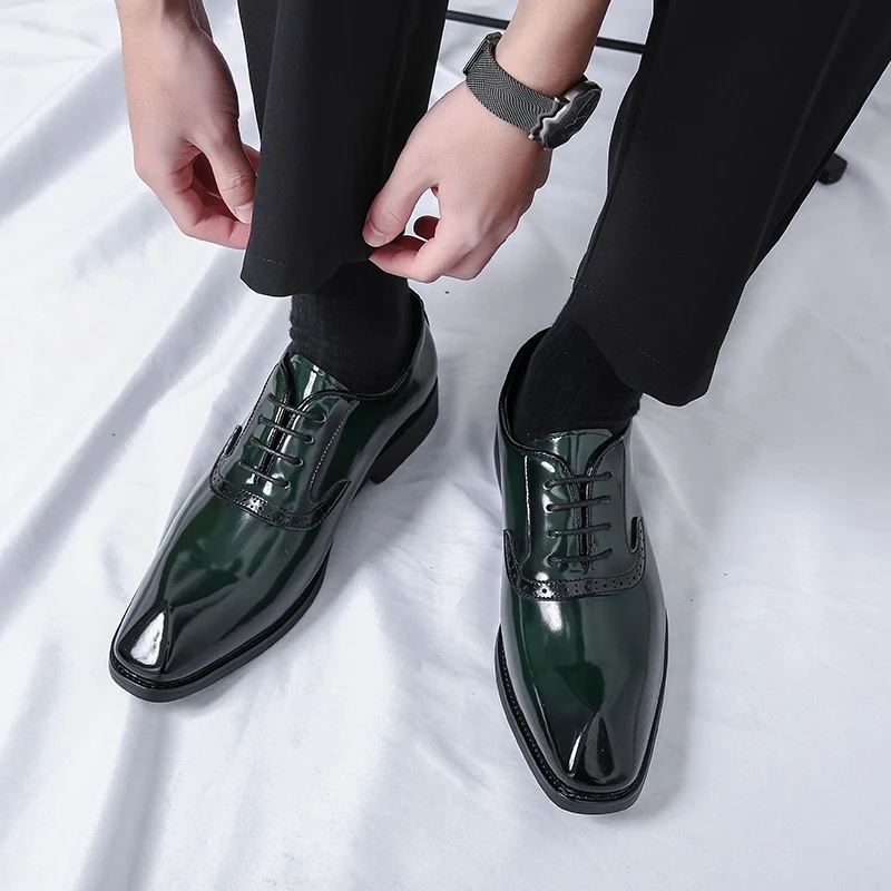 Luxury Mens Leather Shoes Patent Leather Men's Shoes Pointed Oxford Wedding Leather Dress Shoes Green Gentleman Office Man Shoes