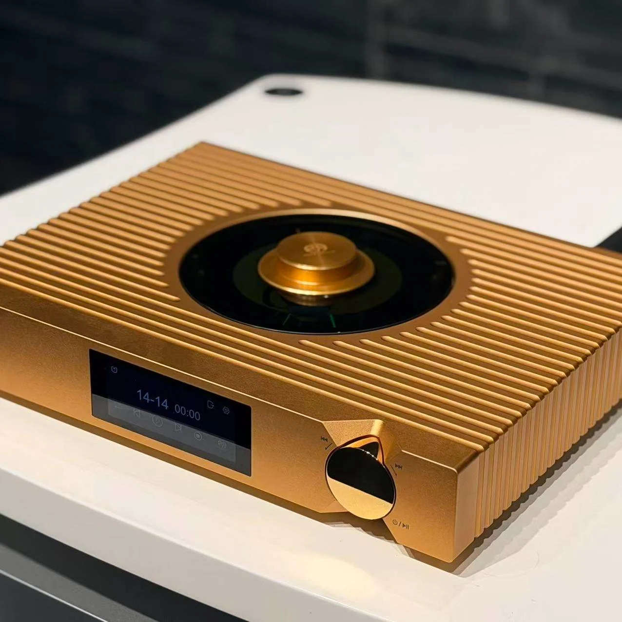 

XST20 SACD Pure Transport with MQA Full Decoder, I²S/BNC/AES Output, Native DSD64 for SACD
