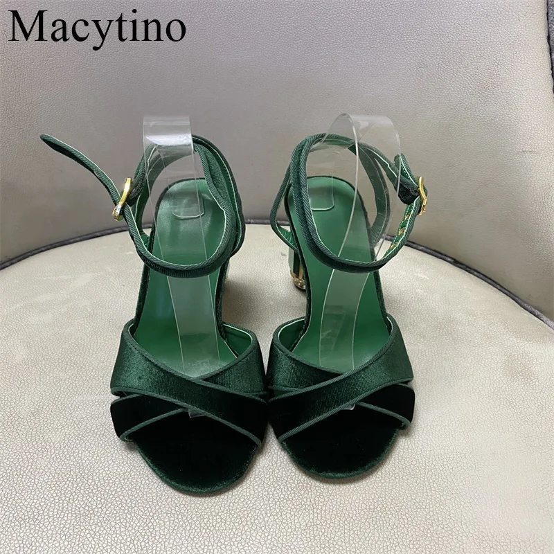 Nuove donne décolleté nuove scarpe Sexy tacchi alti décolleté da donna 2022 arrivi speciali sandali da sposa di colore verde viola