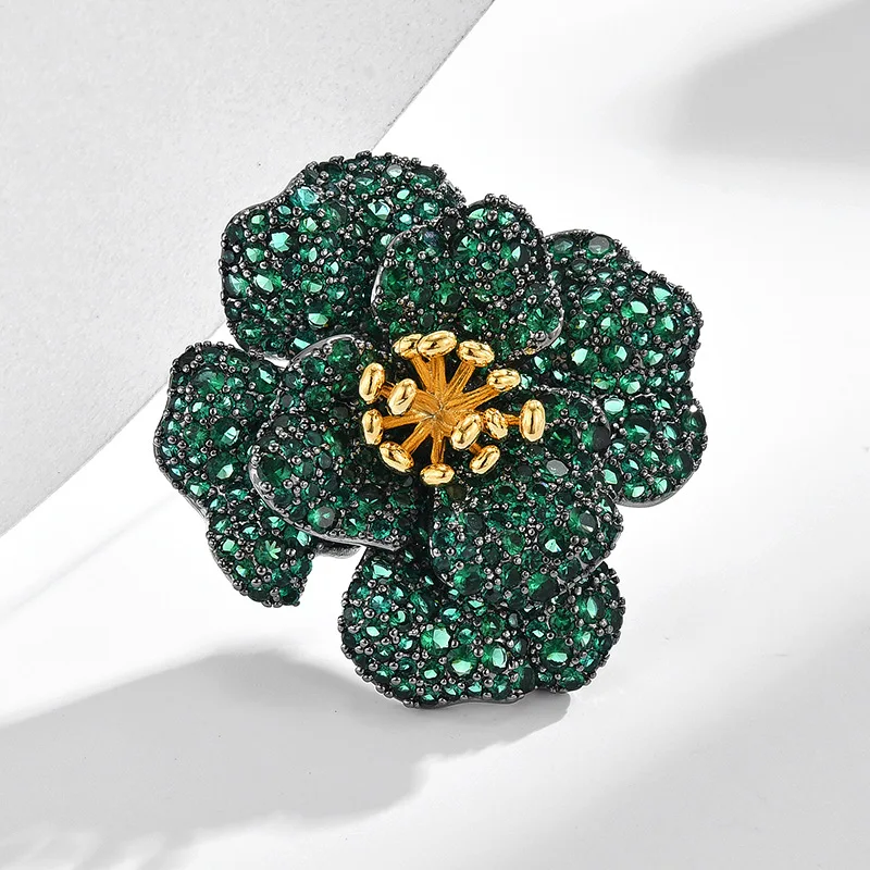 New Luxury Micro-inlaid Zircon  Green Flower Brooches for Woemn High-end Fashion Design Corsage Exquisite Temperament Jewelry