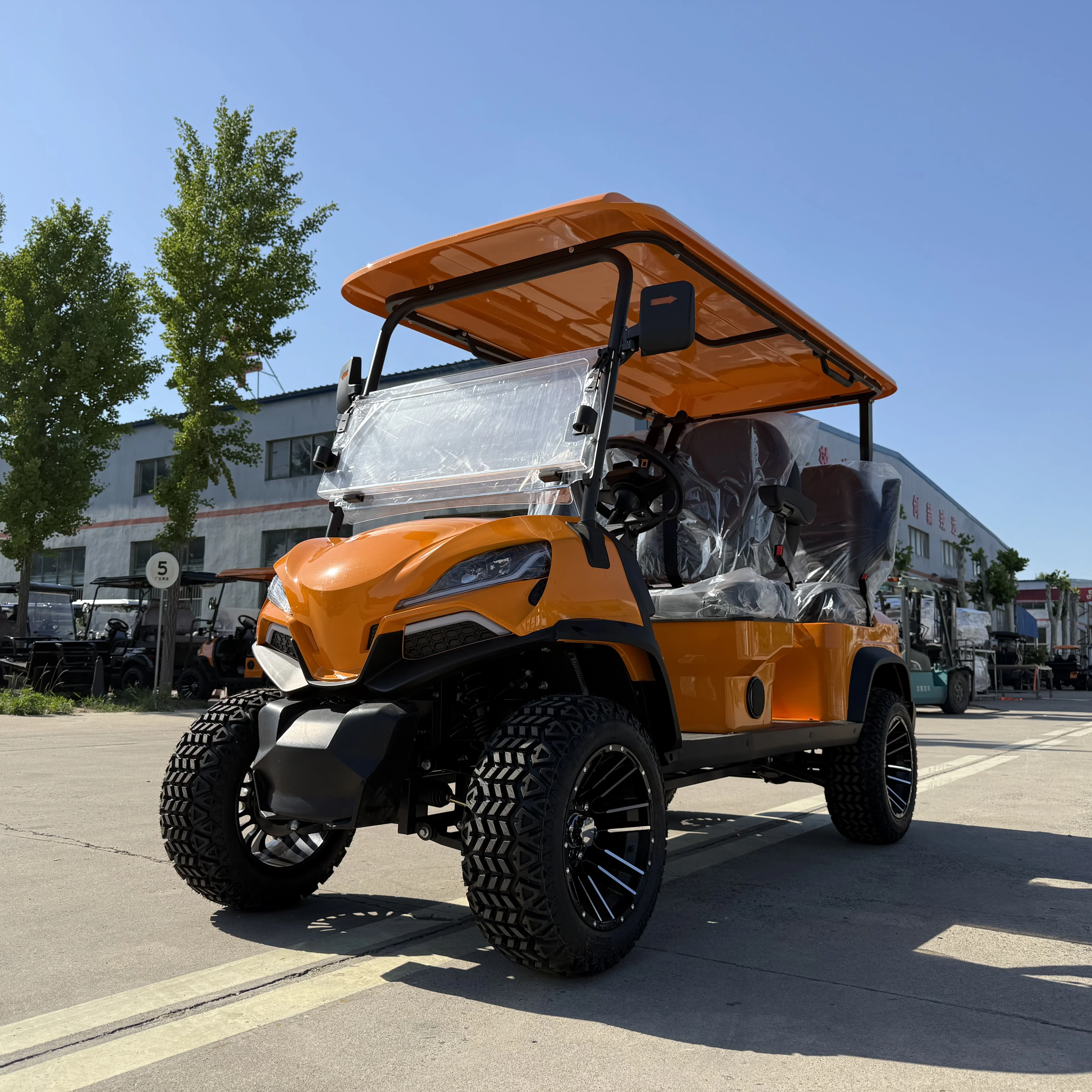 Custom Manufacturer Hunting ATV Four-Wheel Electric Golf Cart, Electric Push Cart, Sand Vehicle with Solar Power Generation