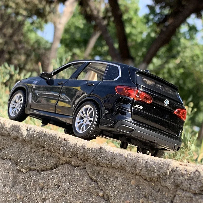 1:32 BMW X5 vehículo todoterreno alta simulación Diecast Metal aleación modelo coche sonido luz tirar hacia atrás colección niños juguetes regalos F163