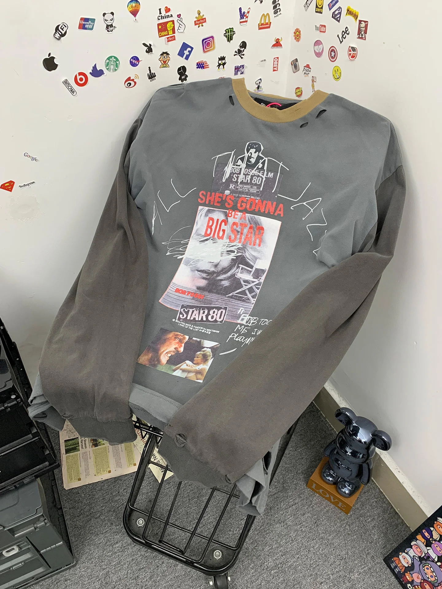 Heavyweight Street Play Character Print Retro Washed Hole Long Sleeve T-Shirt Men's Casual Loose Fit Breathable Cotton Tee