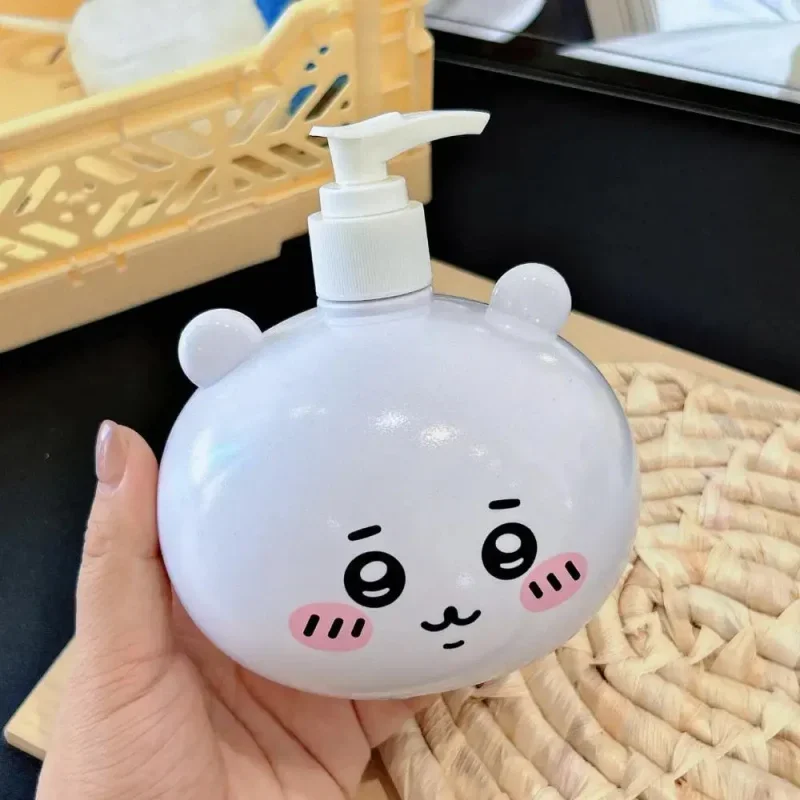 2026 Distributeur de savon mignon Kawaii Hachiware Usagi Momonga, flacon à pression de dessin animé pour gel douche, shampoing, lotion, rangement de salle de bain