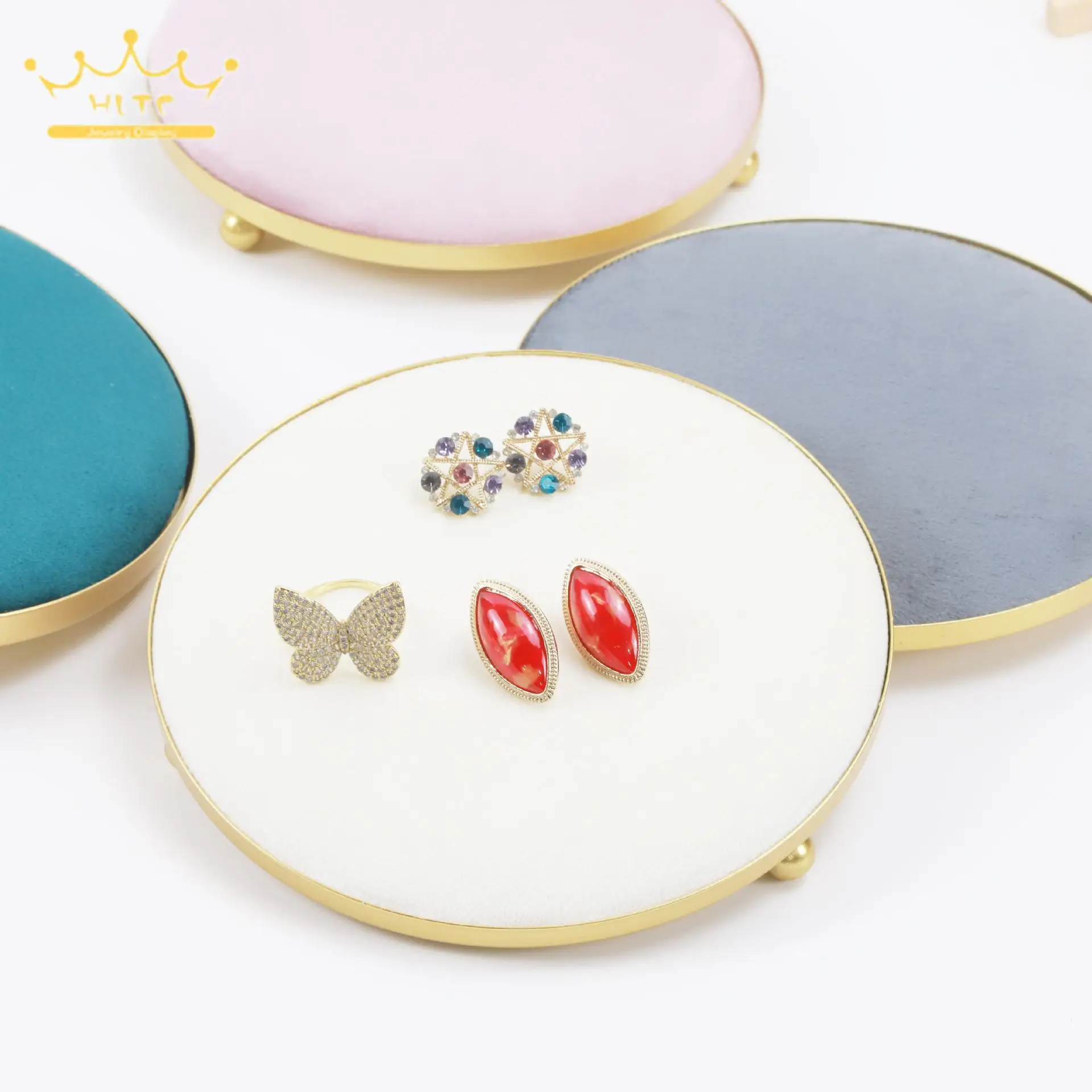 

Round Velvet Tray with Metal Frame Rings Earrings Necklace Display Organizer Window Counter Decoration Chain Bracelet Storage