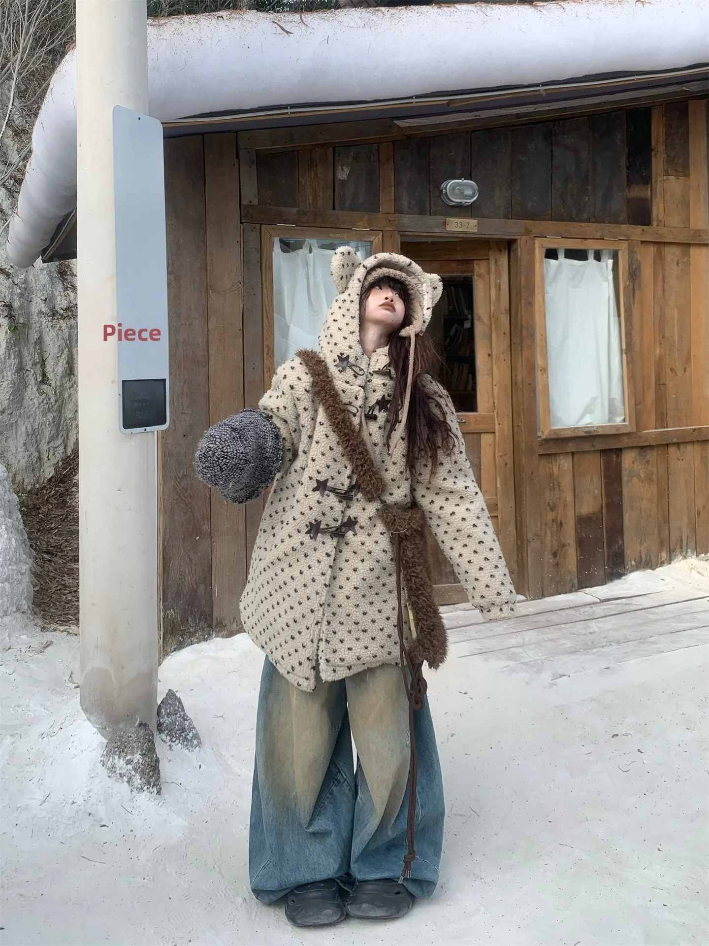 

Теплое женское хлопковое пальто средней длины с мехом ягненка, повседневное зимнее пальто с дизайном «медвежьи ушки», утепленное, с длинными рукавами, с капюшоном