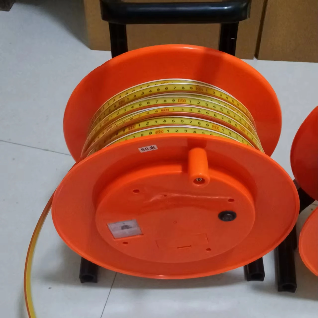 Simple and easy to operate water level gauge