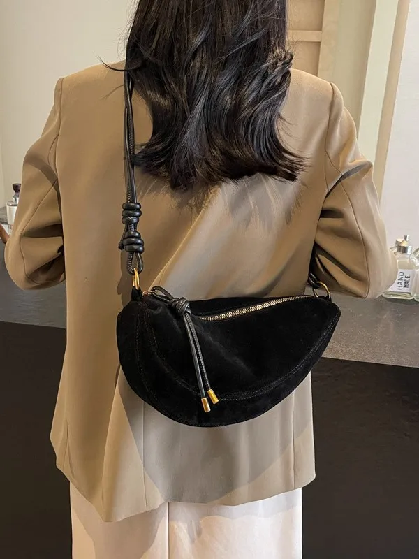 

Faux Suede Super Popular Niche Suede Shoulder Bag for Women 2025 Hot Sale Single Crossbody Bags Underarm Dumpling Sweet Bags