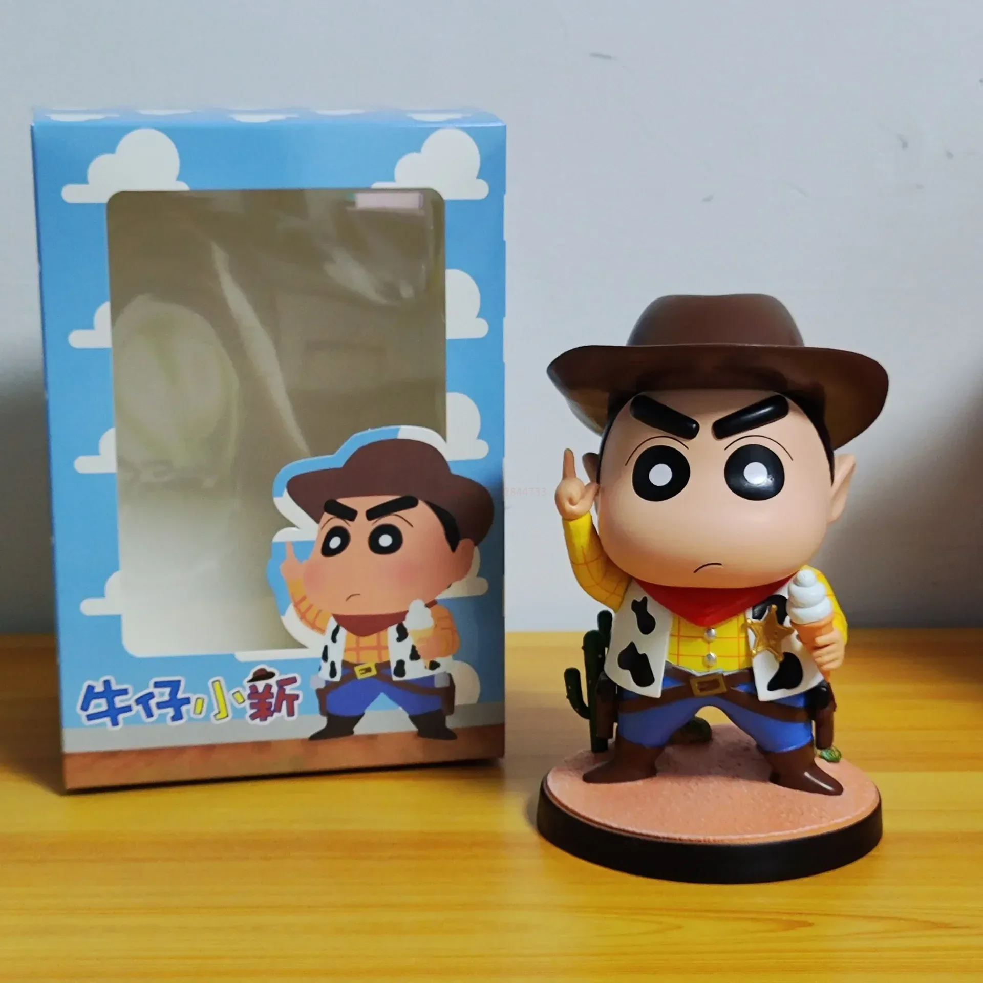 2024 17 cm Crayon Shin-chan Cos Dick Denim Buzz Lightyear Wüste Kaktus Szene Anime Figuren Modell Ornamente Sammeln Spielzeug