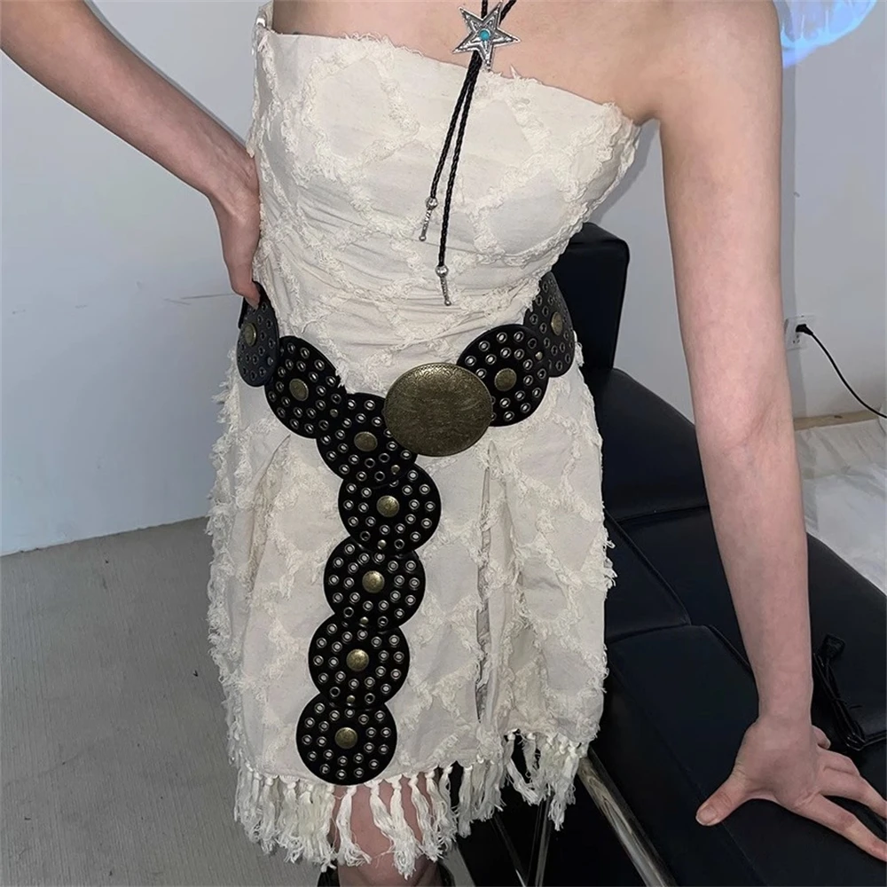 Women Waist Belt Vintage Exaggerated Disc Decorative Dress Belt PU leather Belt Fashionable Waistband for Birthday Prom Cosplay