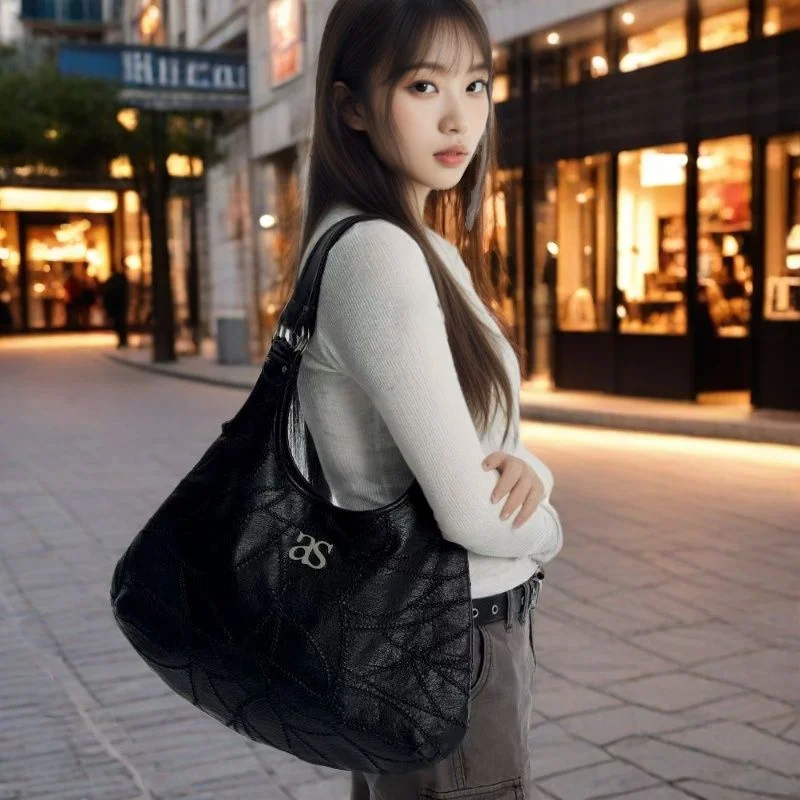 Trendy Design Underarm Bag Large Capacity Shoulder Bag Moon Tooth Bag Crack Pattern Sweet And Spicy Style 2025 New Arrival