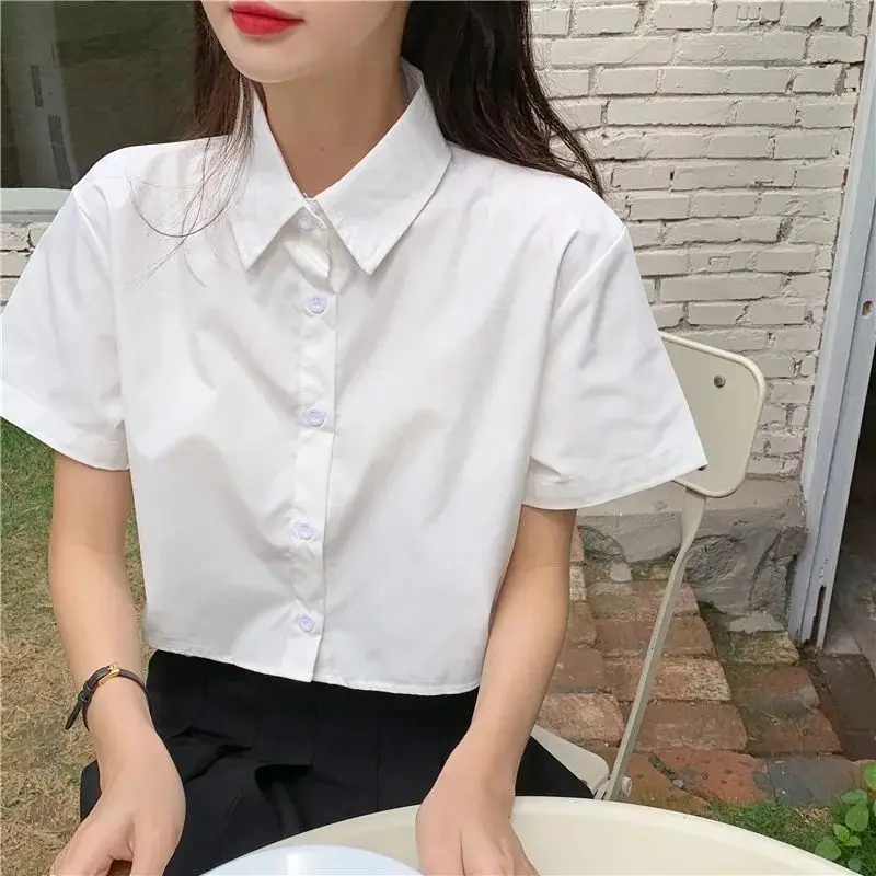 Camisa corta blanca de gran tamaño para mujer, Blusa Coreana de manga corta con cuello tipo Polo y botones