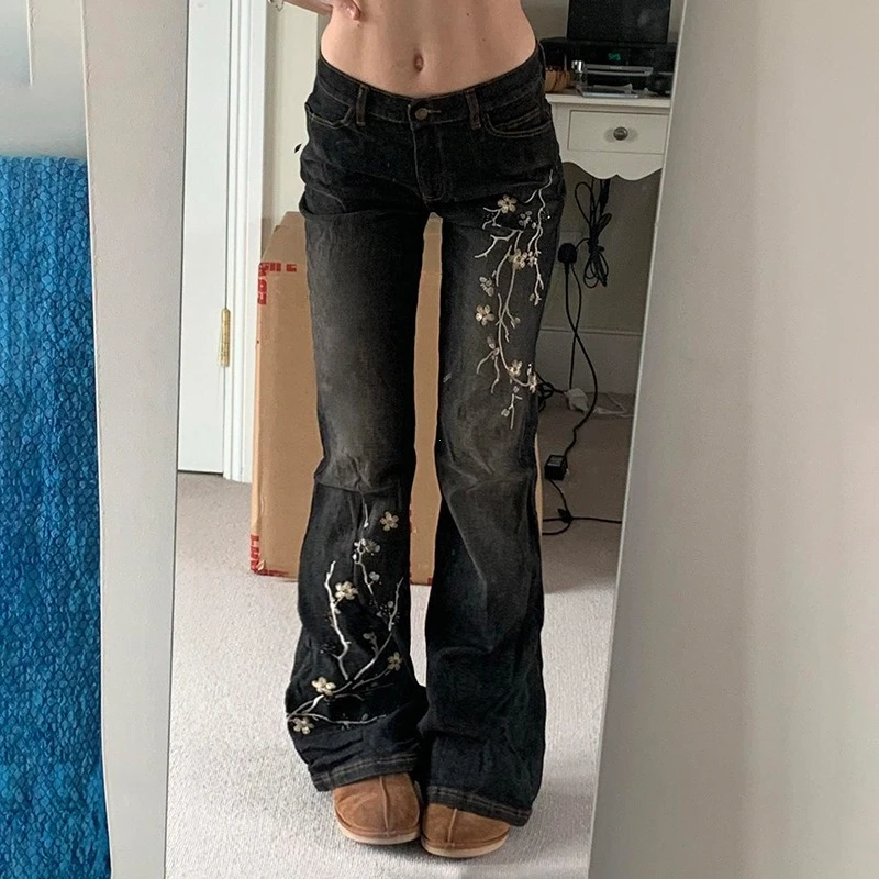 

Floral Embroidery Jeans Vintage 2000s Low Rise Flared Jeans Women Retro Y2k Baggy Denim Pants High Street Basic Trousers Summer