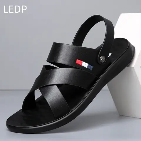 남자를위한 샌들 패션 야외 한국어 정품 가죽 실내 집 플랫폼 남성 비치 신발 캐주얼 남성 샌들 여름에 새로운