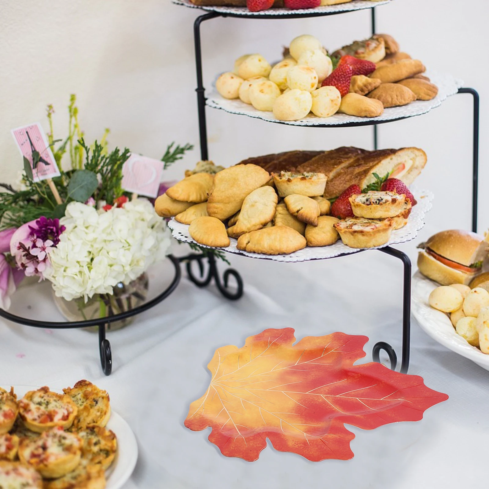 

20pcs Maple Leaf Paper Plates 9 Foil Disposable Dinnerware Thanksgiving Party Supplies Cake Dessert Plates Autumn