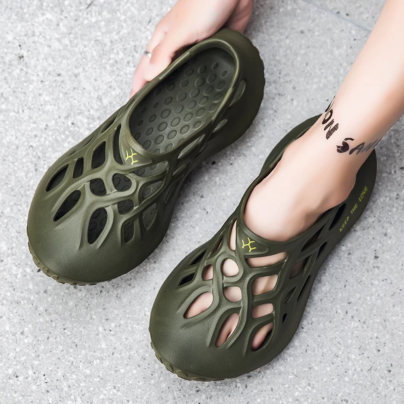 Fashion Sandalias Summer Shoes Men Casual Shoes Mesh outdoor Breathable Slip-on Flats Men Sneakers Comfortable Water Loafers