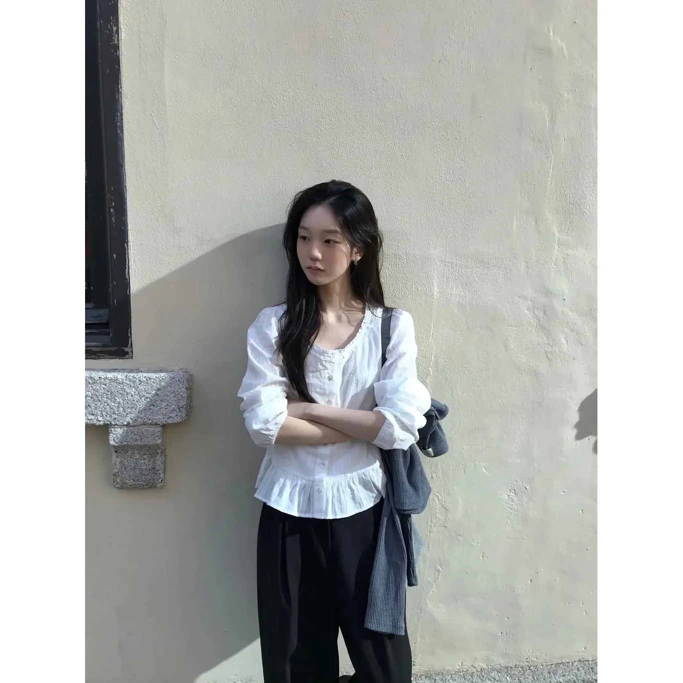 

Letterfommoon Весна 2026 Новая женская блузка с кружевным подолом, корейский свободный крой, длинный рукав, хлопковая марлевая блузка