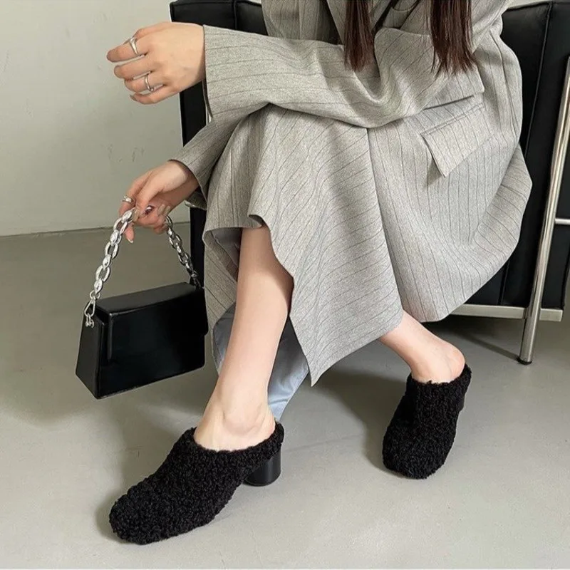 

Women's Slippers High Quality Baotou Fashion Short Plush Daily Slippers Solid Thick Warm Added Velvet Slip-on Slippers