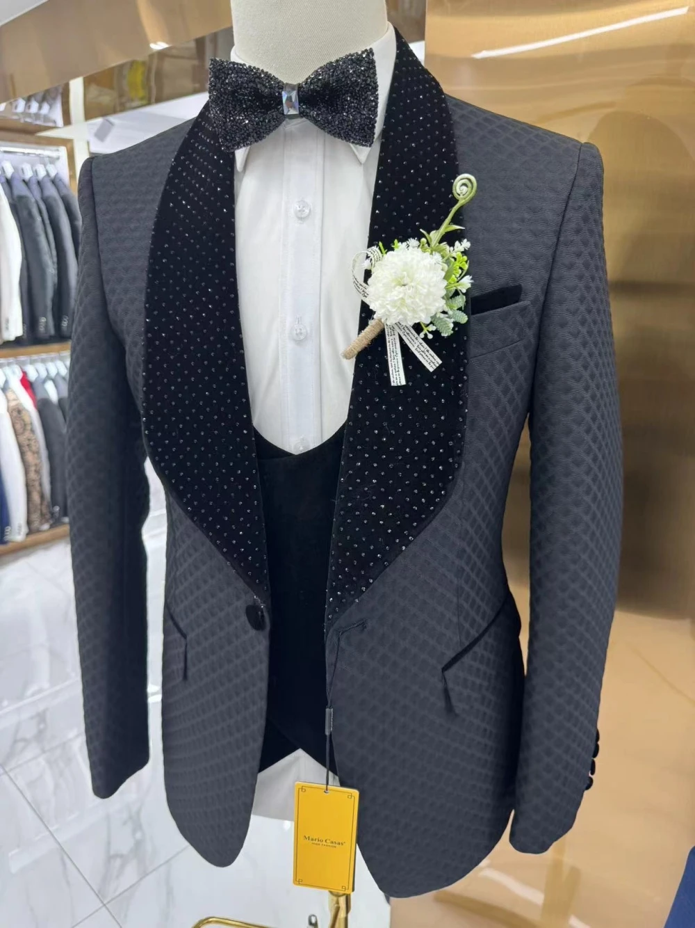 Hot Sale Chic Hot Fix Men's Suit Elegant Wedding Host Customized Groom Wear Luxurious Jacket Vest Pants Party Set In Stock