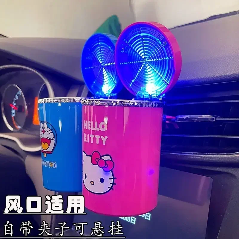 Cute Hello Kitty  for men and women new kawaii sweet cartoon pattern car air outlet decoration high-end ashtray with lid