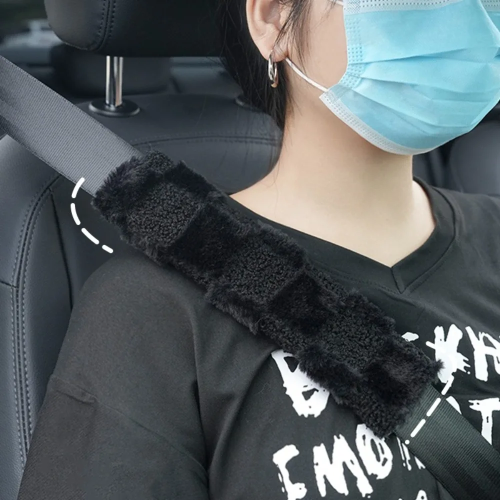 

Высококачественный универсальный чехол для ремня безопасности с сетчатым узором, мягкая подушка для ремня, прочный плюшевый автомобильный защитный коврик для плечевого ремня