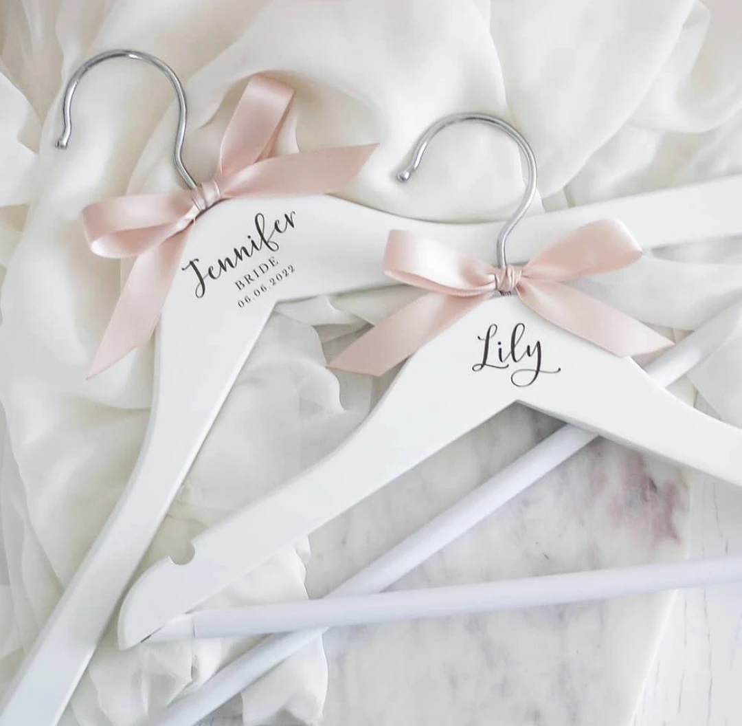 1PC Wedding Hanger, Personalized Bride Hanger Custom Wedding Dress Hanger Bridesmaid Gift Wedding Party Gift Flower Girl Gift