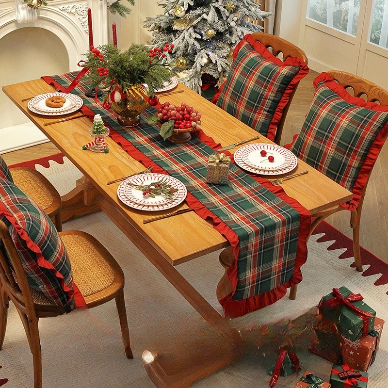 Hot selling retro checkered red table flag home decoration tea table towel holiday dining table Christmas table flag long cloth