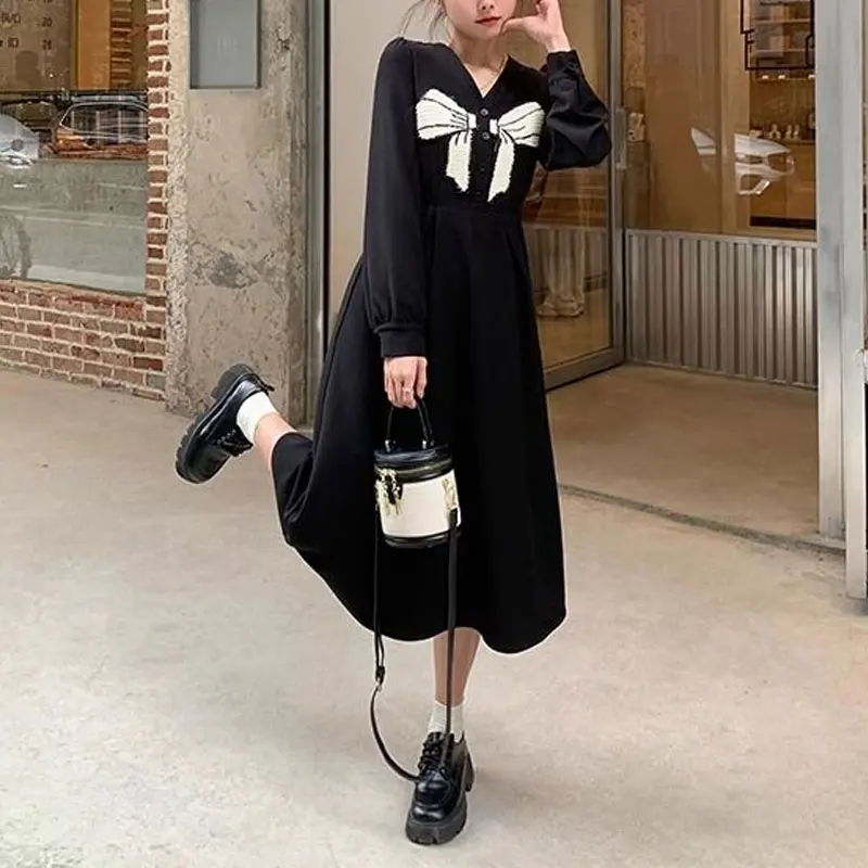 

Commute V-Neck Button Dresses Spring Autumn Fashion Bow Patch Designs Female Clothing Solid Color Korean A-Line Waist Midi Dress