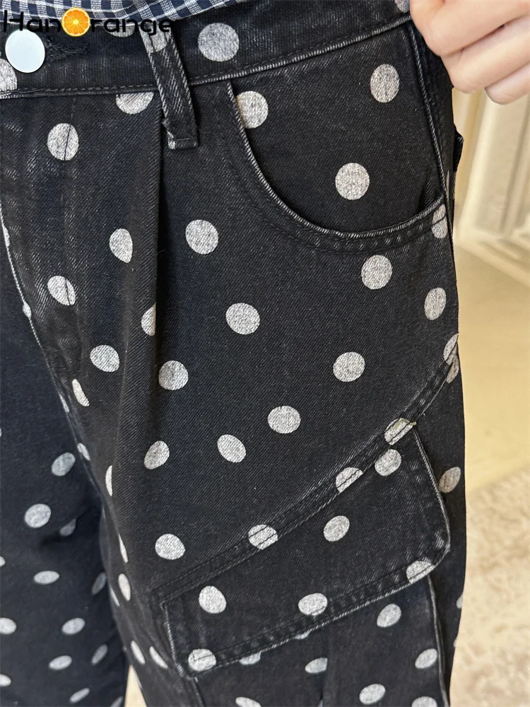 HanOrange 2026 Spring/Summer Clash Wave Dot Multi Pocket Knee Length Cargo Jeans Women Loose Silhouette Bermudas White/Black