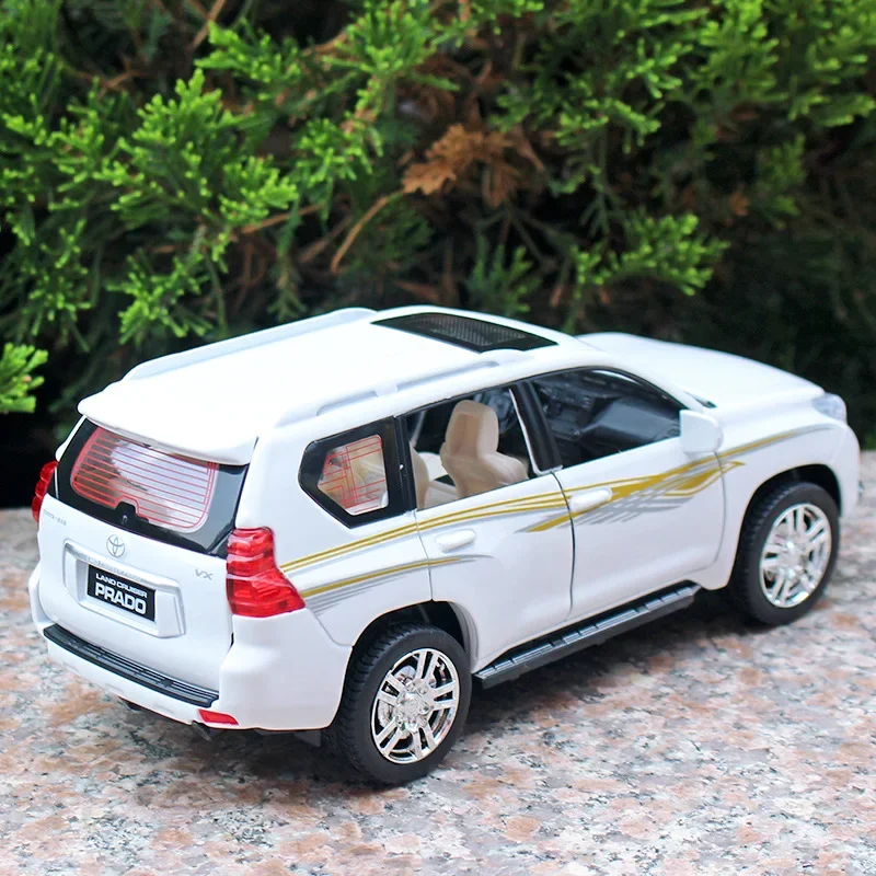 1:24 Land Cruiser Prado vehículo todoterreno Diecast Metal aleación modelo coche sonido luz tirar hacia atrás colección niños juguete para regalo