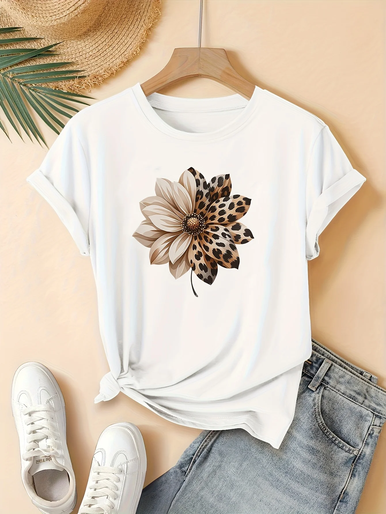 New women's retro floral and leopard print round neck short sleeved T-shirt casual and holiday wear Urban Style Printed T-Shirt