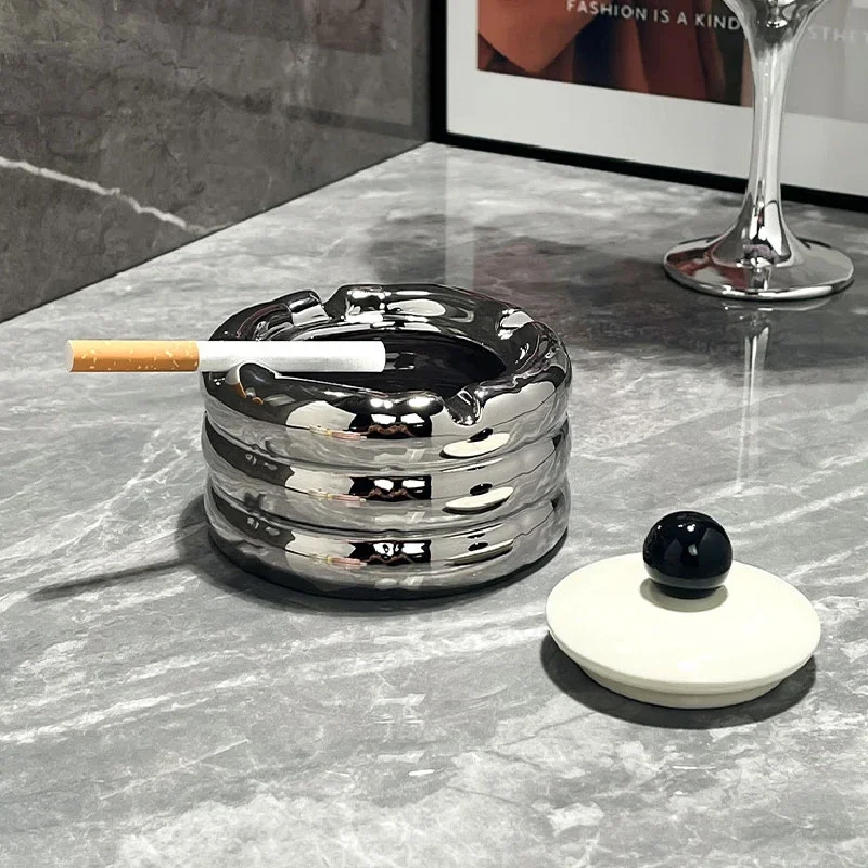 Home Cute Ceramic Ashtray Creative Fly Ash-proof Living Room Desktop Decorative Ornaments Nordic Round Cigar Ashtray with Cover view 4