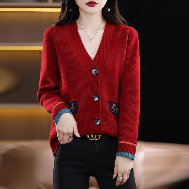 

New Autumn and Winter Women's Knitted Sweaters Women's Cardigans Versatile V-neck Long-sleeved Pocket Splicing Versatile Jackets