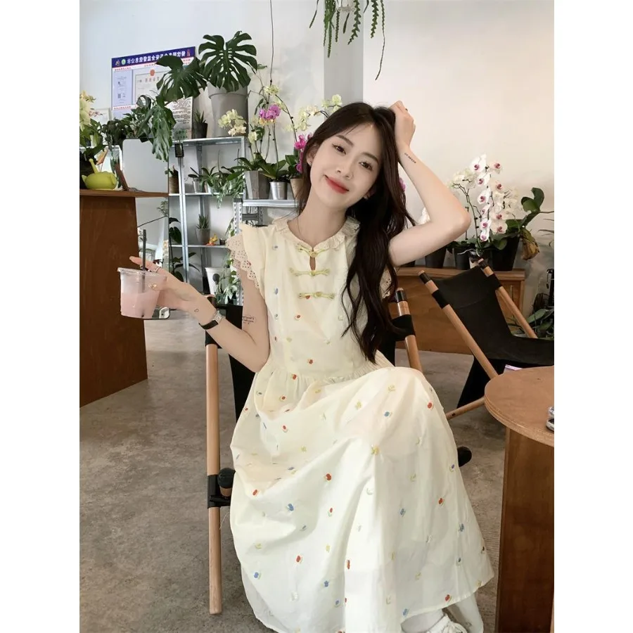 

【Новый стиль】Новое летнее женское платье с цветочным принтом и пуговицами, подчеркивающее талию, стройнящее, средней длины, в стиле жилетки-платья.