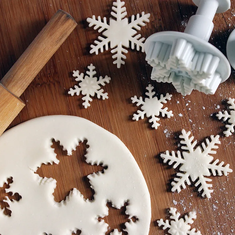 3pcs/Set Snowflake Plunger Mold Cake Decorating Tool Biscuit Cookie Cutters Cupcake Mould Fondant Cutting Pastry Cutter