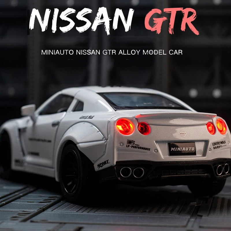 

1:32 Scale Nissan GTR Racing Diecast Alloy Car Model Toys Simulation Vehicles with Sound Light Car CollectionKids Toy Gift