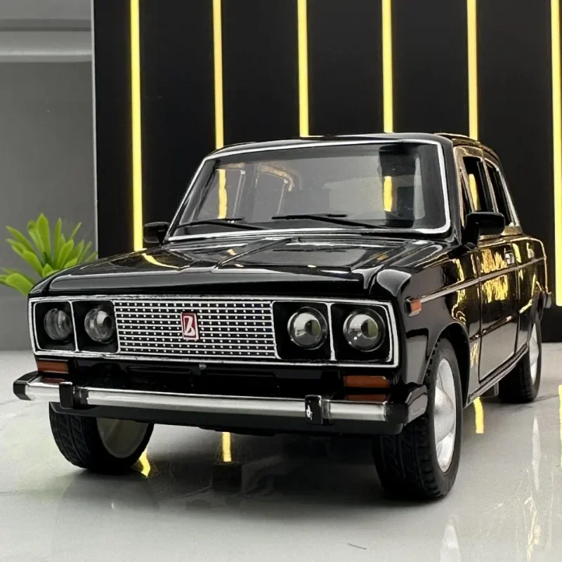 Simulation 1:24 LADA Vintage Car Model Die Casting Metal Toys Vehicles Sound and Light Children Boys Gift Voiture Miniature