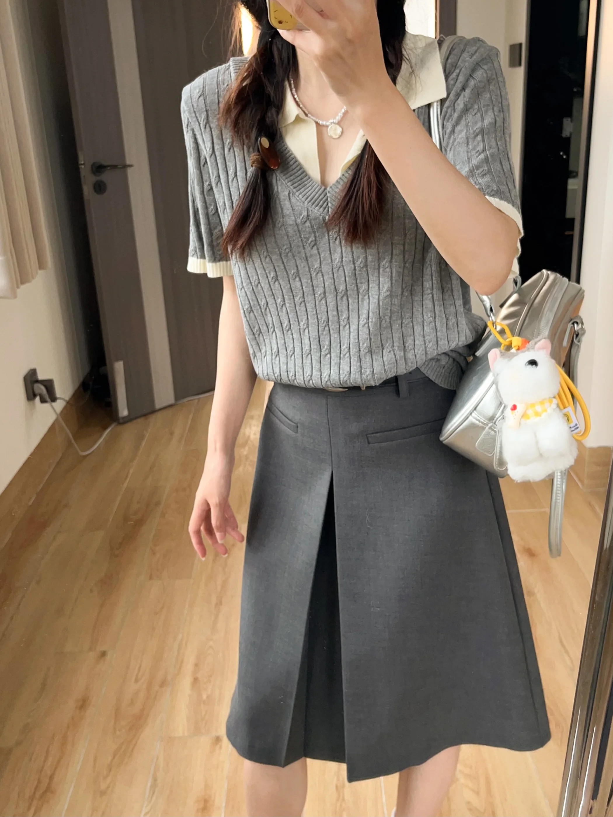 

Retro Commuting! Elegant Fake Two-Piece Knitwear Short Sleeve Loose Women's Top with Twist Pattern Flip Collar Breathable