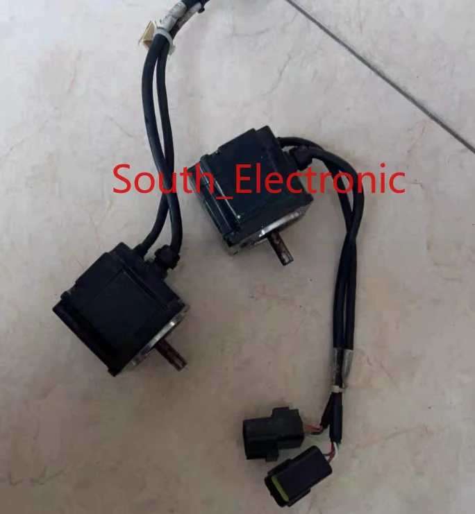 SGMP-01U314M   servo motor  ,  In good working condition, free shipping