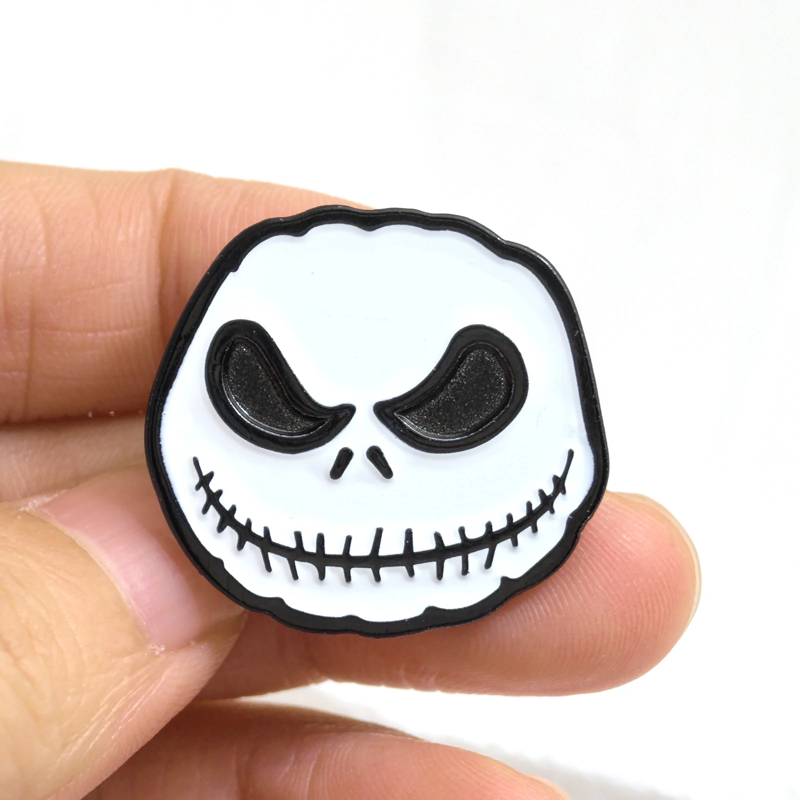 Disney The Nightmare Before Christmas Enamel Pins Gothic Jack Skellington Head Brooches Metal Lapel Badges Gifts for Fans